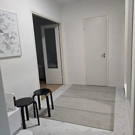 Rauhallinen Ja Viihtyisae Asunto 4 Erillisaenkyae サロ