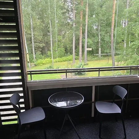 Rauhallinen Ja Viihtyisae Asunto 4 Erillisaenkyae * サロ
