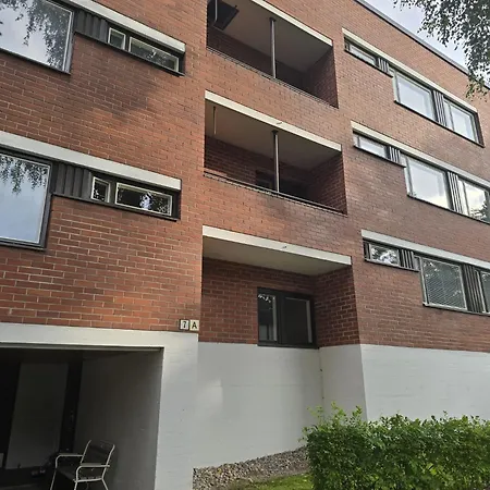Rauhallinen Ja Viihtyisae Asunto 4 Erillisaenkyae アパート